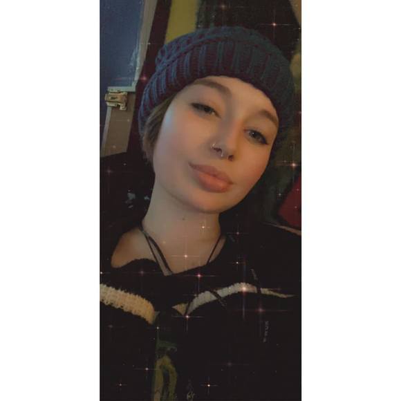 Meet your Posher, Kelley - Picture 1 of 1